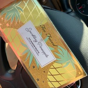 Too faced pallet New 20$